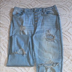 High waisted ripped jeans